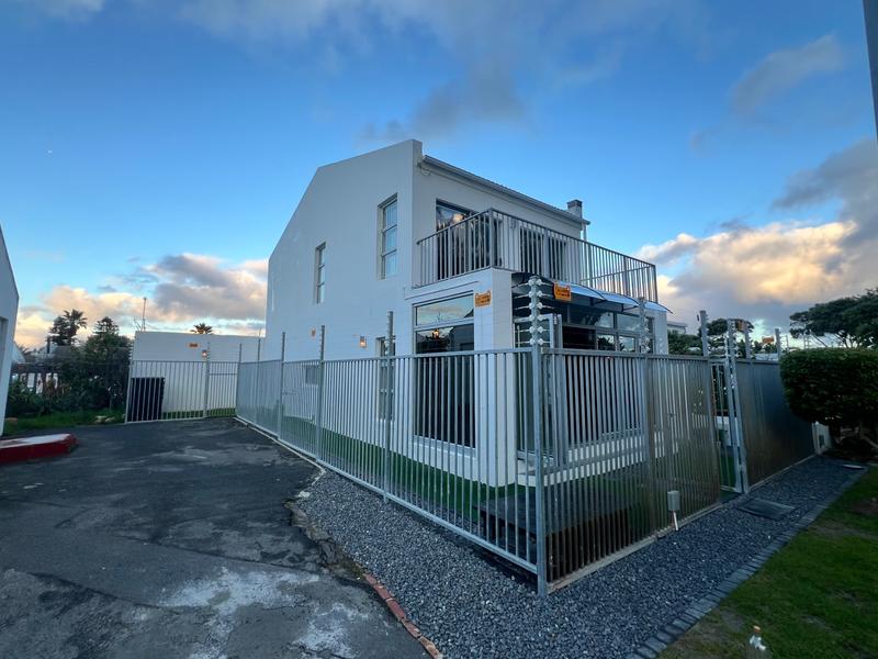 To Let 3 Bedroom Property for Rent in Marina Da Gama Western Cape